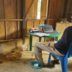 Écoute et enregistrement des signaux électrique émis par les mormyres en milieu isolé, afin d'avoir un signal exempt des perturbations du milieu. Écoute et enregistrement des signaux électrique